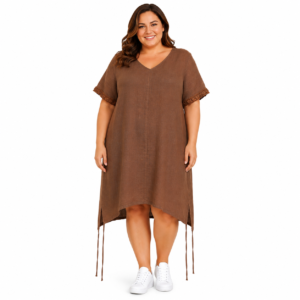 Modelka w brązowej sukience lnianej Big Size 100% len Made in Italy